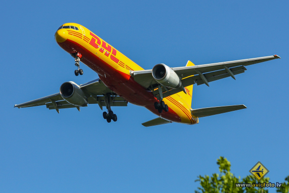 Boeing 757-236(PCF)