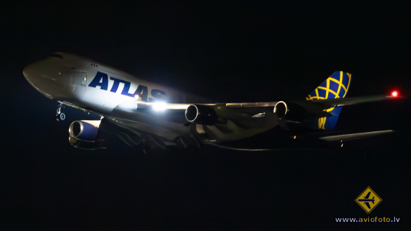 Boeing 747-47UF/SCD