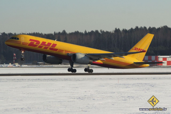 Boeing 757-223(PCF)