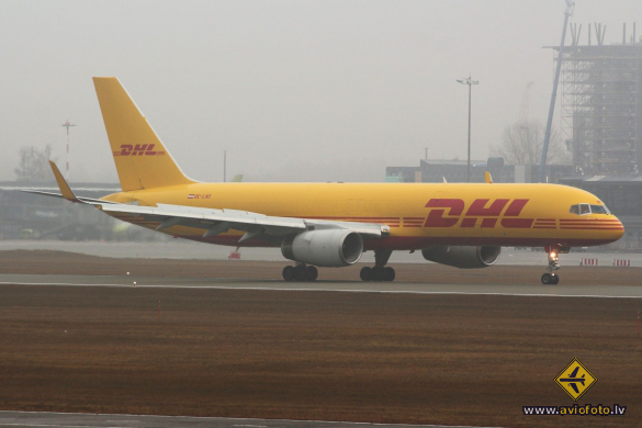 Boeing 757-223(PCF)