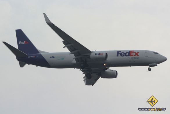 Boeing 737-8AS(BCF)