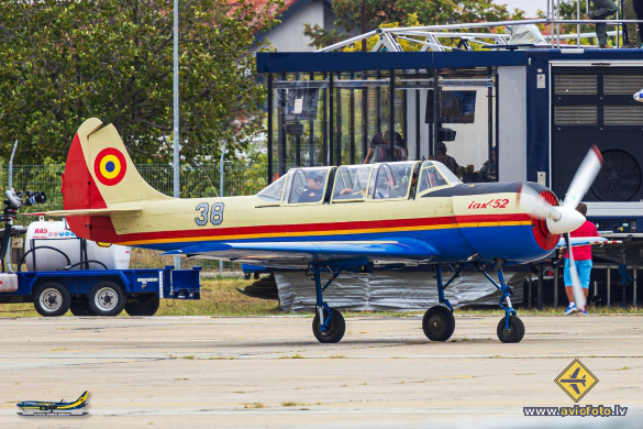 Yakovlev (Aerostar) Yak-52