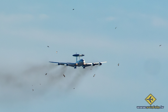 Boeing E-3A Sentry (707-300)