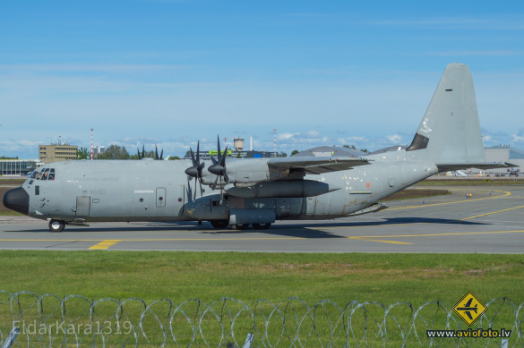 Lockheed Martin C-130J-30 Hercules (L-382)