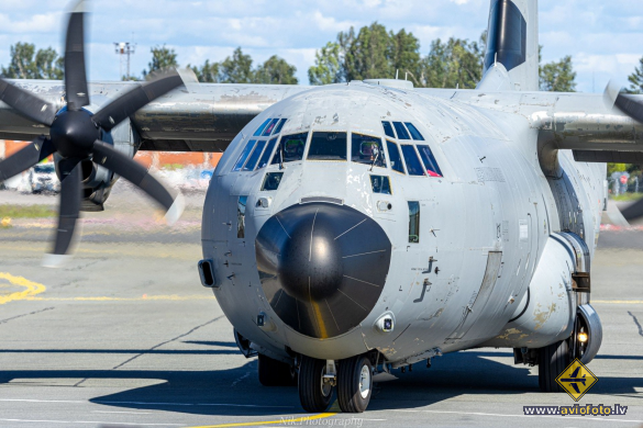 Lockheed Martin C-130J-30 Hercules (L-382)