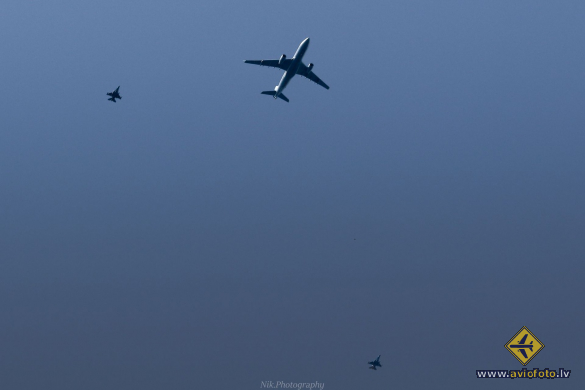 Airbus A330-243