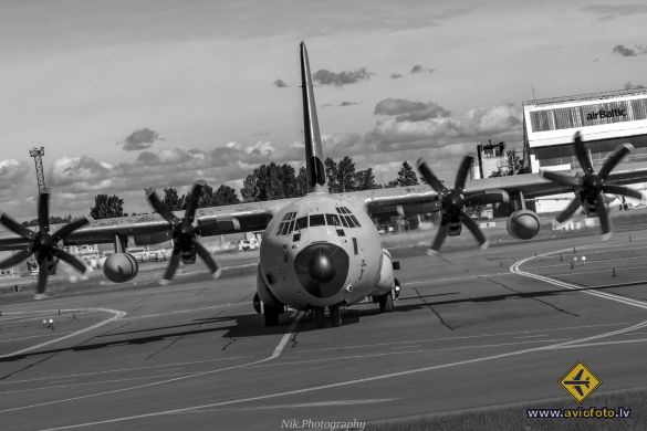 Lockheed Martin KC-130J Hercules (L-382G)