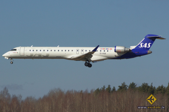 Bombardier CRJ-900LR (CL-600-2D24)