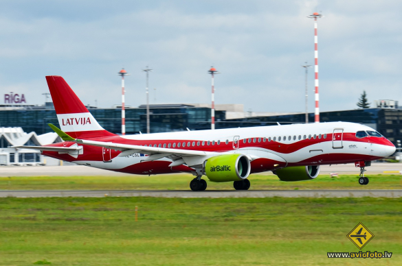 Airbus A220-300