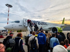 Airbus A220-300