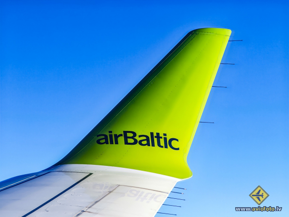 Airbus A220-300