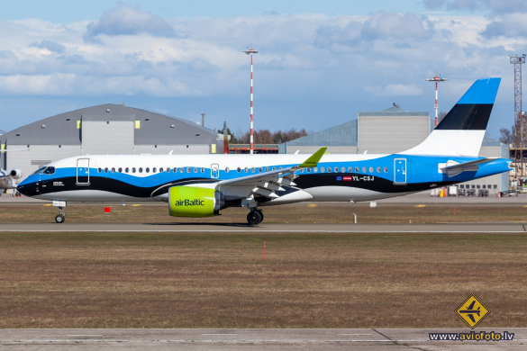 Airbus A220-300