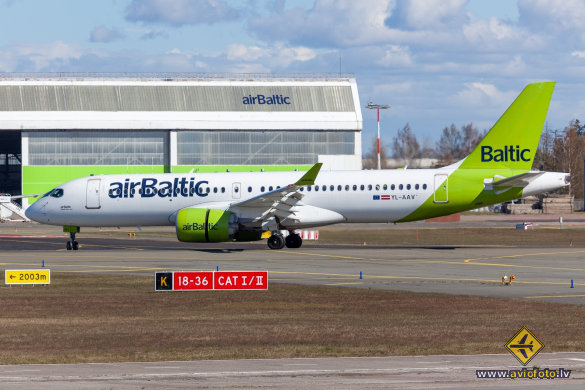 Airbus A220-300