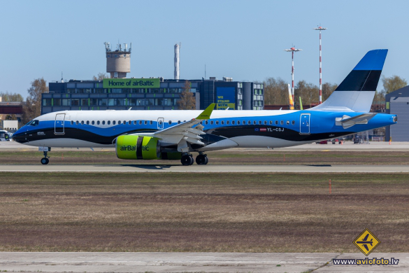 Airbus A220-300