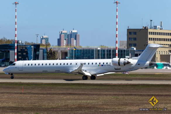 Bombardier CRJ-900LR (CL-600-2D24)