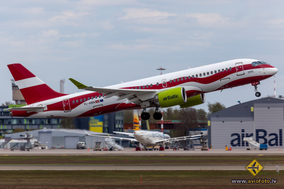 Airbus A220-300
