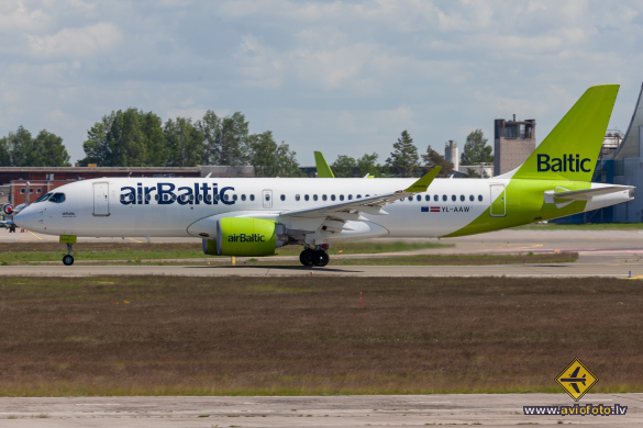 Airbus A220-300