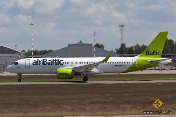 Bombardier CSeries CS300 (BD-500-1A11)