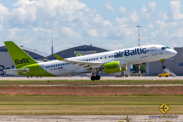 Airbus A220-300