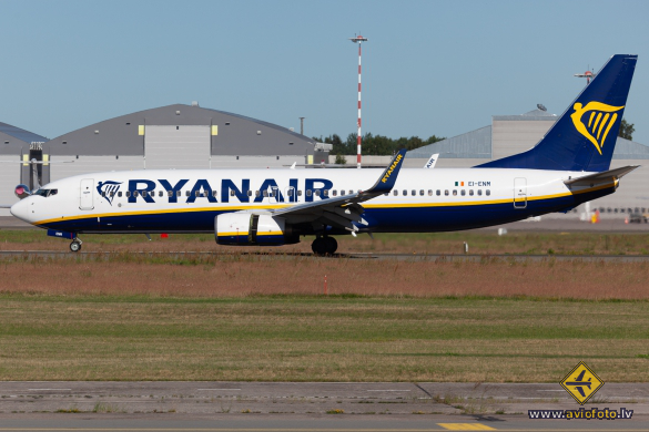 Boeing 737-8AS