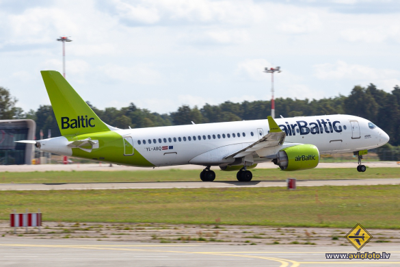 Airbus A220-300