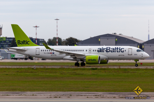 Airbus A220-300