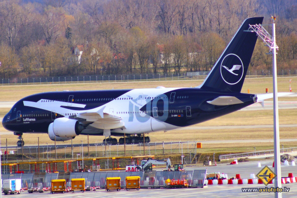 Airbus A380-841