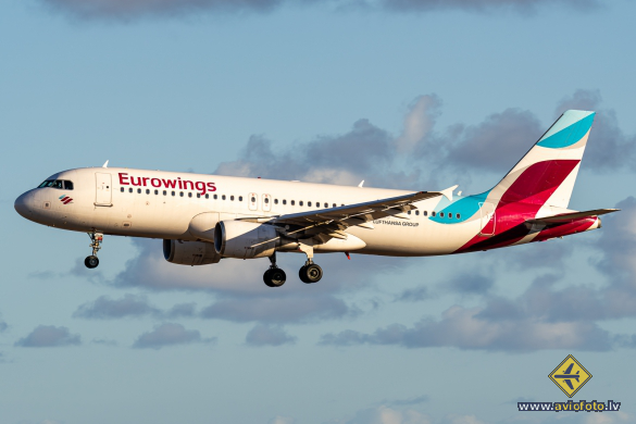 Airbus A320-214