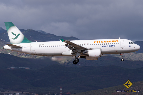 Airbus A320-214