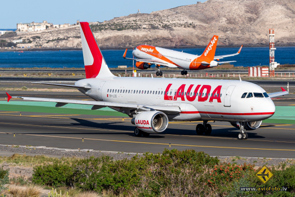 Airbus A320-214