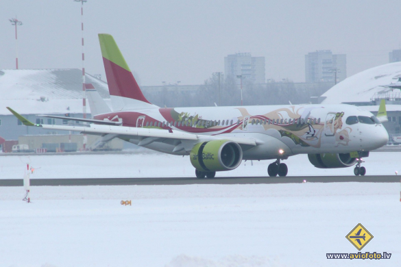 Airbus A220-300