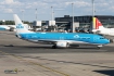 Boeing 737-8K2
