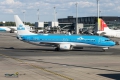 Boeing 737-8K2