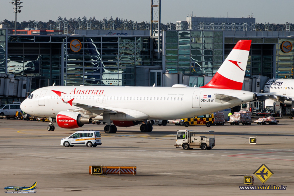 Airbus A320-214