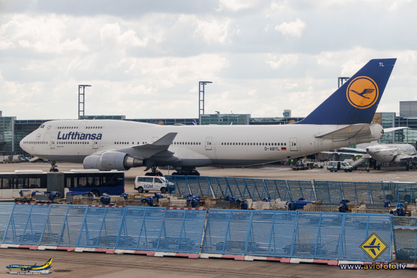 Boeing 747-430