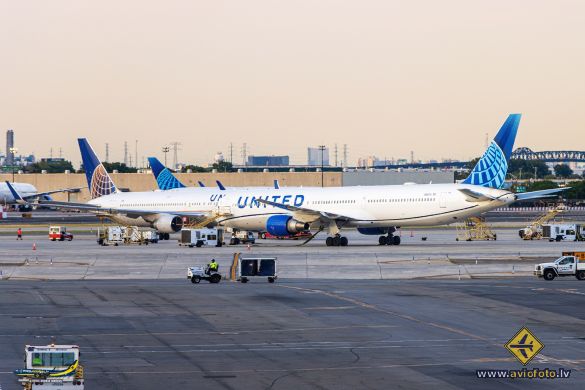 Boeing 767-424/ER