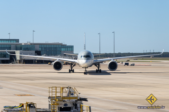 Airbus A350-1041