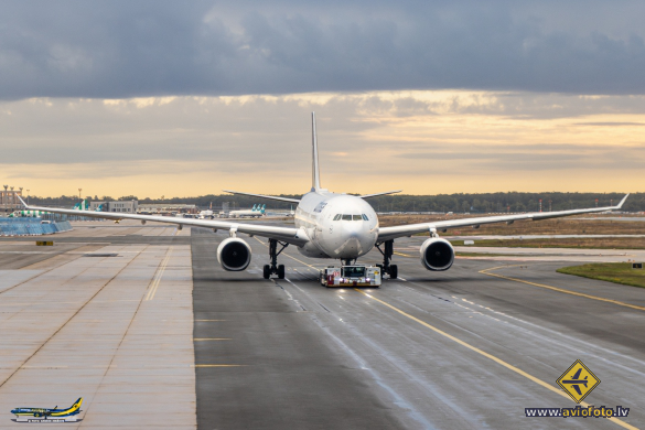 Airbus A330-343