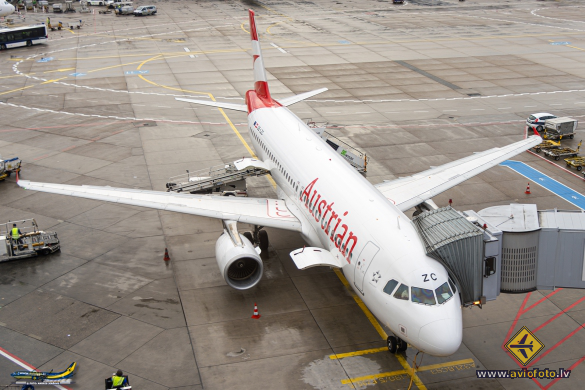 Airbus A320-214
