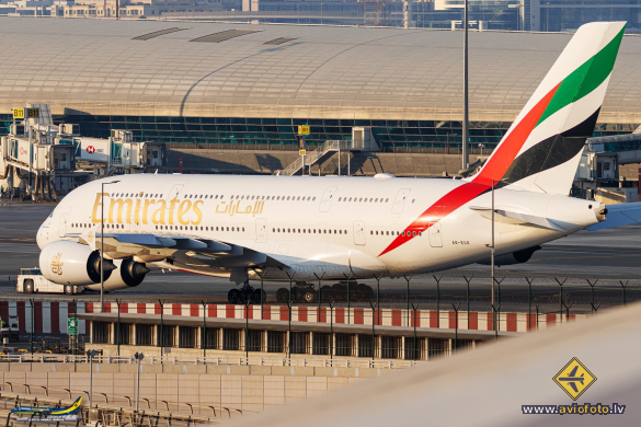 Airbus A380-842