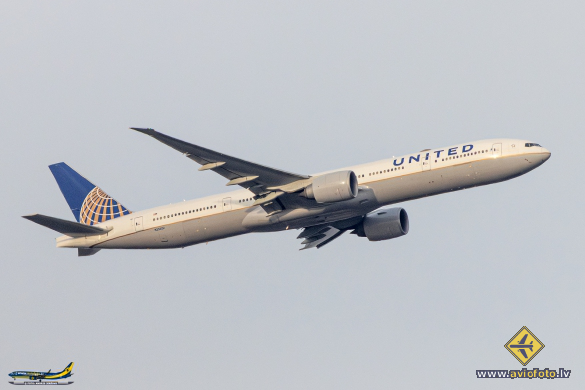 Boeing 777-322/ER