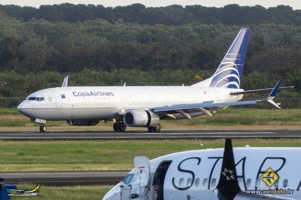 Boeing 737-8V3