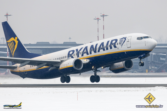 Boeing 737-8AS