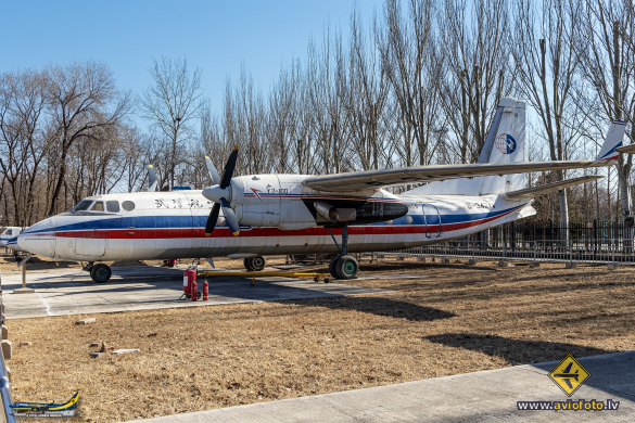 Xian Y-7-100