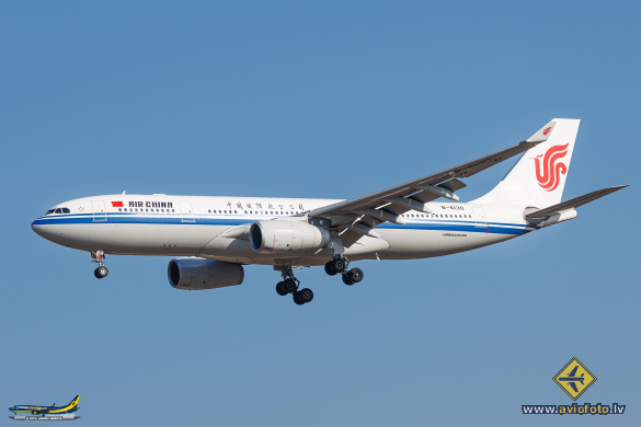 Airbus A330-243