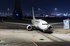 Boeing 737-846