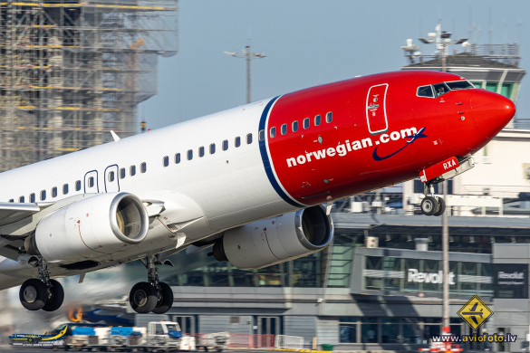 Boeing 737-84P