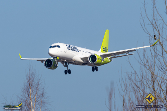 Airbus A220-300
