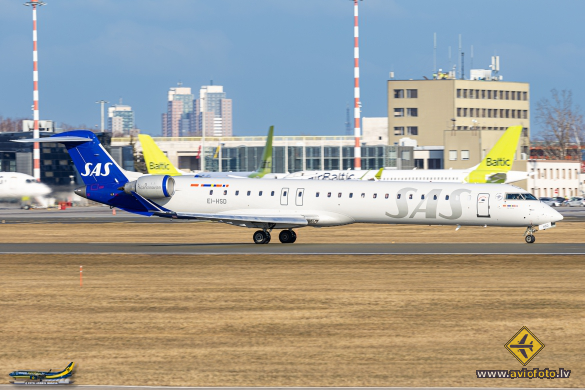 Bombardier CRJ-900LR (CL-600-2D24)