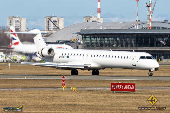 Bombardier CRJ-900LR (CL-600-2D24)
